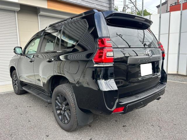 ランドクルーザープラド ＴＸ　Ｌパッケージ　マットブラックエディション　４ＷＤ　サンルーフ　全周囲カメラ　ブラインドスポットモニタ　ベージュレザーシート　シートヒータークーラー　レーダークルーズ　ＥＴＣ２．０　ドライブレコーダー　５人乗り（6枚目）
