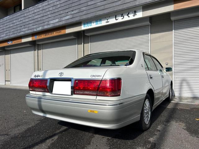 クラウン ロイヤルサルーンG ワンオーナー タイヤ新品(6枚目)