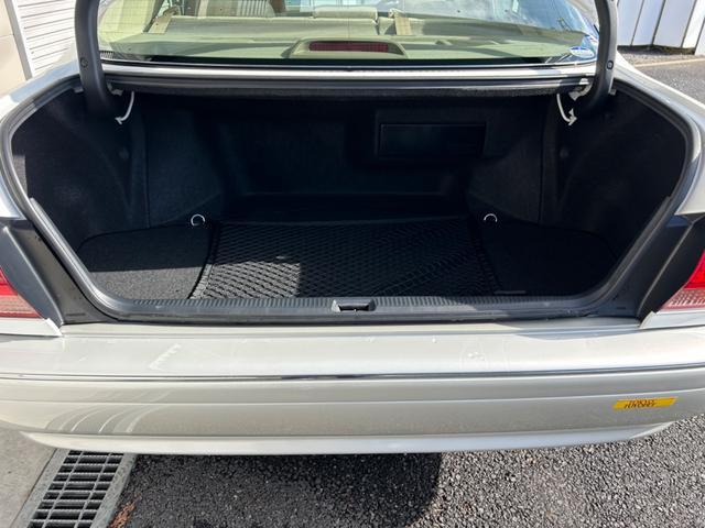 クラウン ロイヤルサルーンG ワンオーナー タイヤ新品(9枚目)