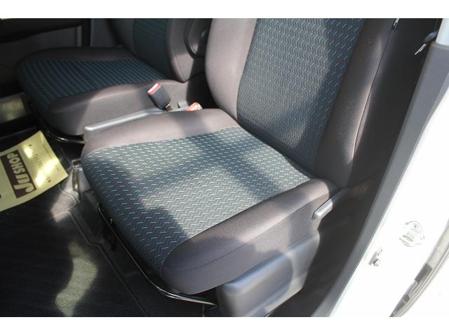 ルーミー カスタムＧ－Ｔ　修復歴無し・３年保証・後期モデル・禁煙車・新車１オーナー・後席専用フリップダウンモニター・純正９インチ大画面ナビ・アラウンドビューモニター・前後ドライブレコーダー・置くだけ充電・シートヒーター・ＥＴＣ（35枚目）