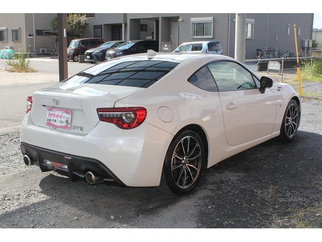 ８６ ＧＴ　修復歴無し・３年保証・６速マニュアル・禁煙車・ＨＫＳ車高調・純正ナビ・バックモニター・スマートキー・オートクルーズコントロール・ＬＥＤヘッドライト・ＥＴＣ２．０・純正アルミ・ＬＥＤフォグ・ＵＳＢ（6枚目）
