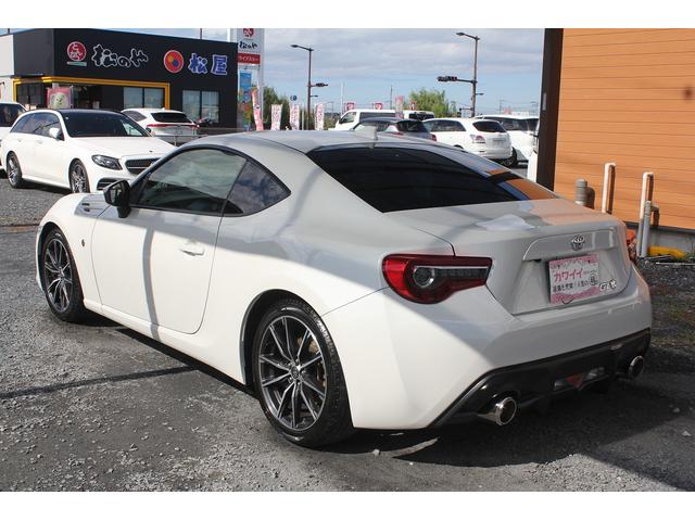 ８６ ＧＴ　修復歴無し・３年保証・６速マニュアル・禁煙車・ＨＫＳ車高調・純正ナビ・バックモニター・スマートキー・オートクルーズコントロール・ＬＥＤヘッドライト・ＥＴＣ２．０・純正アルミ・ＬＥＤフォグ・ＵＳＢ（7枚目）