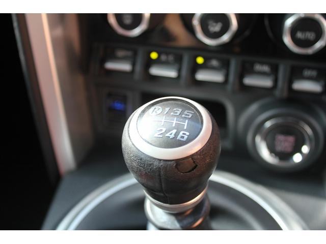 ８６ ＧＴ　修復歴無し・３年保証・６速マニュアル・禁煙車・ＨＫＳ車高調・純正ナビ・バックモニター・スマートキー・オートクルーズコントロール・ＬＥＤヘッドライト・ＥＴＣ２．０・純正アルミ・ＬＥＤフォグ・ＵＳＢ（17枚目）