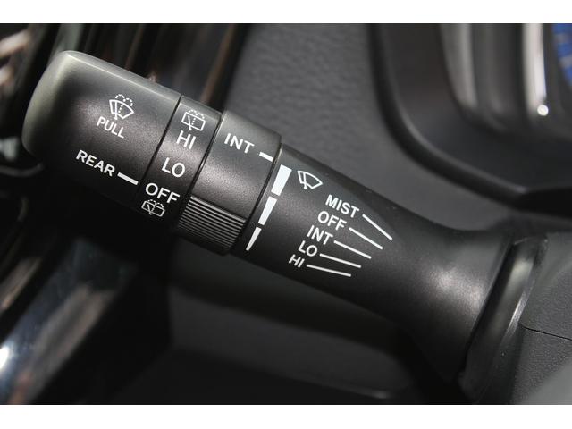 カローラフィールダー ハイブリッドG ダブルバイビー 修復歴無し・3年保証・中期モデル・禁煙車・TRDエアロ・トヨタセーフティセンス・ドラレコ・スマートキー・プッシュスタート・LEDヘッドライト・純正ナビ・バックモニター・純正アルミ・シートヒータ・記録簿(21枚目)