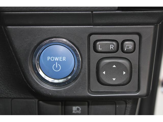 カローラフィールダー ハイブリッドG ダブルバイビー 修復歴無し・3年保証・中期モデル・禁煙車・TRDエアロ・トヨタセーフティセンス・ドラレコ・スマートキー・プッシュスタート・LEDヘッドライト・純正ナビ・バックモニター・純正アルミ・シートヒータ・記録簿(24枚目)