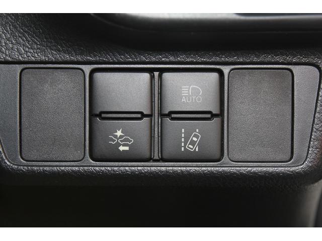 カローラフィールダー ハイブリッドG ダブルバイビー 修復歴無し・3年保証・中期モデル・禁煙車・TRDエアロ・トヨタセーフティセンス・ドラレコ・スマートキー・プッシュスタート・LEDヘッドライト・純正ナビ・バックモニター・純正アルミ・シートヒータ・記録簿(25枚目)