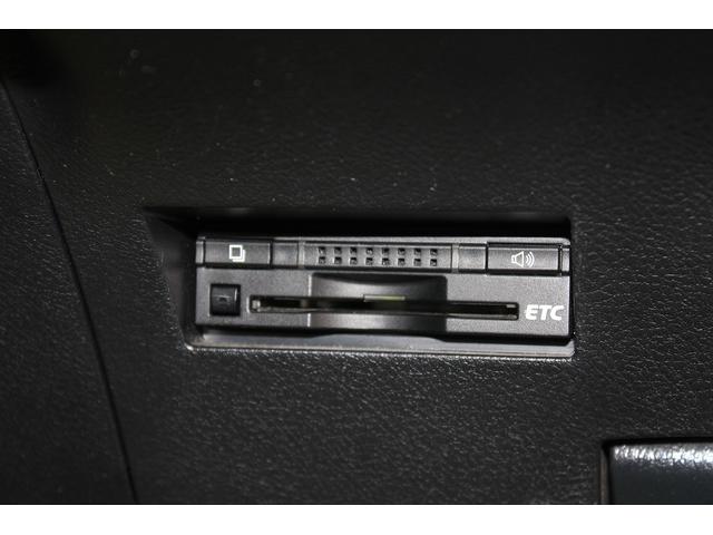 カローラフィールダー ハイブリッドG ダブルバイビー 修復歴無し・3年保証・中期モデル・禁煙車・TRDエアロ・トヨタセーフティセンス・ドラレコ・スマートキー・プッシュスタート・LEDヘッドライト・純正ナビ・バックモニター・純正アルミ・シートヒータ・記録簿(26枚目)