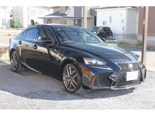 ＩＳ ＩＳ２００ｔ　Ｆスポーツ　修復歴無し・３年保証・後期モデル・禁煙車・新品コーティング施工済・赤シート・純正ワイドナビ・レクサスセーフティシステムプラス・純正ドライブレコーダー・シートヒーター・３眼ＬＥＤライト・ＢＳＭ・ＥＴＣ（2枚目）