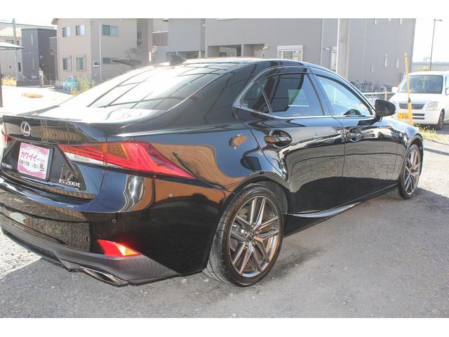 ＩＳ ＩＳ２００ｔ　Ｆスポーツ　修復歴無し・３年保証・後期モデル・禁煙車・新品コーティング施工済・赤シート・純正ワイドナビ・レクサスセーフティシステムプラス・純正ドライブレコーダー・シートヒーター・３眼ＬＥＤライト・ＢＳＭ・ＥＴＣ（52枚目）