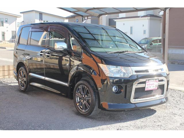 デリカＤ：５ ローデスト　Ｇ　パワーパッケージ　修復歴無し・禁煙車・後期モデル・７人乗りキャプテンシート・後席フリップダウンモニター・純正オプションＲＡＹＺ１８インチメッキアルミ・両側電動スライドドア・スマートキー・ローデストフルエアロ・ＥＴＣ（2枚目）