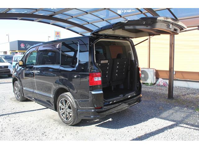 デリカＤ：５ ローデスト　Ｇ　パワーパッケージ　修復歴無し・禁煙車・後期モデル・７人乗りキャプテンシート・後席フリップダウンモニター・純正オプションＲＡＹＺ１８インチメッキアルミ・両側電動スライドドア・スマートキー・ローデストフルエアロ・ＥＴＣ（13枚目）