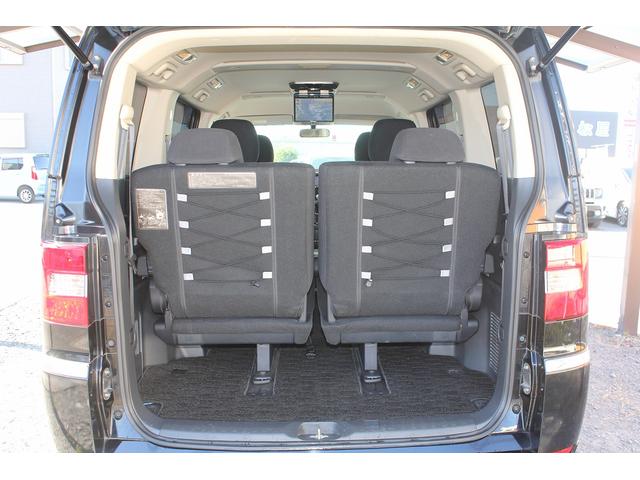 デリカＤ：５ ローデスト　Ｇ　パワーパッケージ　修復歴無し・禁煙車・後期モデル・７人乗りキャプテンシート・後席フリップダウンモニター・純正オプションＲＡＹＺ１８インチメッキアルミ・両側電動スライドドア・スマートキー・ローデストフルエアロ・ＥＴＣ（14枚目）