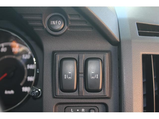 デリカＤ：５ ローデスト　Ｇ　パワーパッケージ　修復歴無し・禁煙車・後期モデル・７人乗りキャプテンシート・後席フリップダウンモニター・純正オプションＲＡＹＺ１８インチメッキアルミ・両側電動スライドドア・スマートキー・ローデストフルエアロ・ＥＴＣ（25枚目）