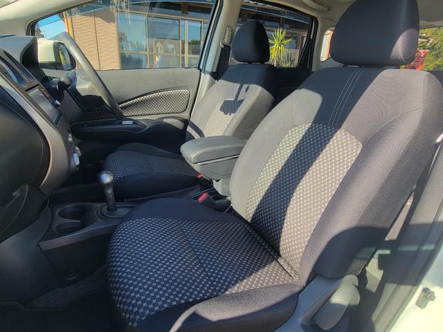 ノート ライダー　アイドルストップ　ＡＢＳ　キーレス　エアバック　パワーステアリング　スマートキー＆プッシュスタート　衝突安全ボディ　エアコン　パワーウィンドウ　盗難防止システム　助手席エアバック　ＥＴＣ（16枚目）