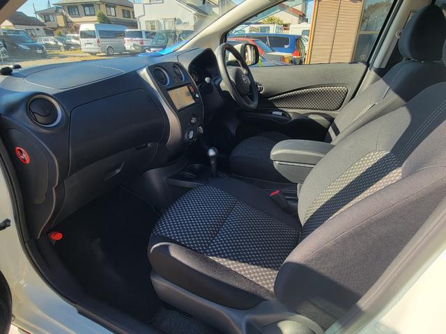 ノート ライダー　アイドルストップ　ＡＢＳ　キーレス　エアバック　パワーステアリング　スマートキー＆プッシュスタート　衝突安全ボディ　エアコン　パワーウィンドウ　盗難防止システム　助手席エアバック　ＥＴＣ（17枚目）