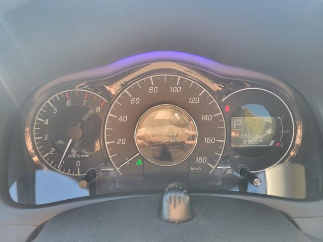 ノート ライダー　アイドルストップ　ＡＢＳ　キーレス　エアバック　パワーステアリング　スマートキー＆プッシュスタート　衝突安全ボディ　エアコン　パワーウィンドウ　盗難防止システム　助手席エアバック　ＥＴＣ（20枚目）