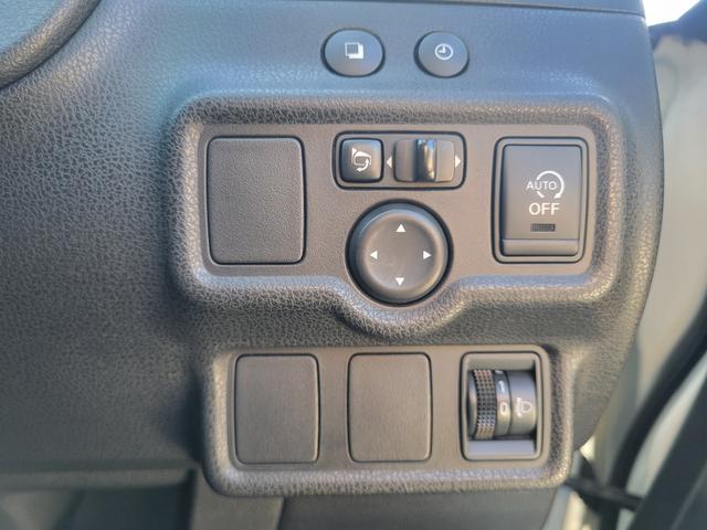 ノート ライダー　アイドルストップ　ＡＢＳ　キーレス　エアバック　パワーステアリング　スマートキー＆プッシュスタート　衝突安全ボディ　エアコン　パワーウィンドウ　盗難防止システム　助手席エアバック　ＥＴＣ（21枚目）