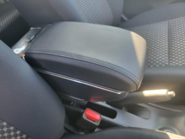 ノート ライダー　アイドルストップ　ＡＢＳ　キーレス　エアバック　パワーステアリング　スマートキー＆プッシュスタート　衝突安全ボディ　エアコン　パワーウィンドウ　盗難防止システム　助手席エアバック　ＥＴＣ（31枚目）