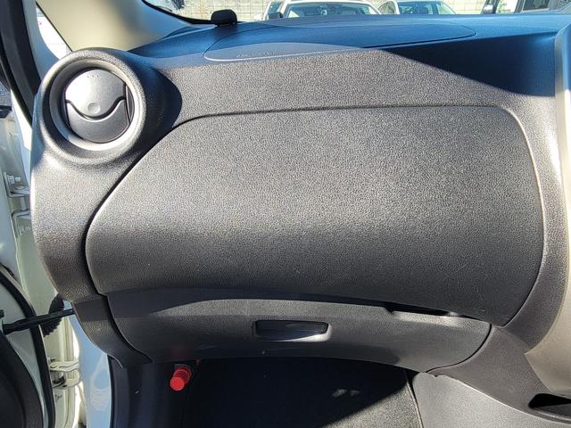 ノート ライダー　アイドルストップ　ＡＢＳ　キーレス　エアバック　パワーステアリング　スマートキー＆プッシュスタート　衝突安全ボディ　エアコン　パワーウィンドウ　盗難防止システム　助手席エアバック　ＥＴＣ（32枚目）