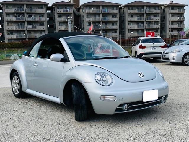ニュービートルカブリオレ ベースグレード　本革シート　アルミホイール　ＥＴＣ　ポータブルナビ　運転席助手席エアバッグ　盗難防止システム（18枚目）