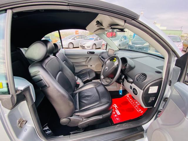 ニュービートルカブリオレ ベースグレード　本革シート　アルミホイール　ＥＴＣ　ポータブルナビ　運転席助手席エアバッグ　盗難防止システム（36枚目）