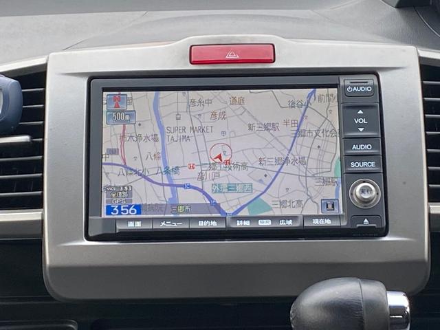 フリードハイブリッド ジャストセレクション　ナビ　ＴＶ　バックカメラ　両側パワースライドドア　クルーズコントロール　ＨＩＤヘッドライト　スマートキー　アイドリングストップ　盗難防止システム　運転席助手席エアバッグ　ＡＢＳ（6枚目）