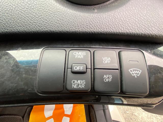 オデッセイ アブソルート　ナビ　バックカメラ　ＥＴＣ　アルミホイール　スマートキー　盗難防止システム　ＡＢＳ　エアバッグ（13枚目）