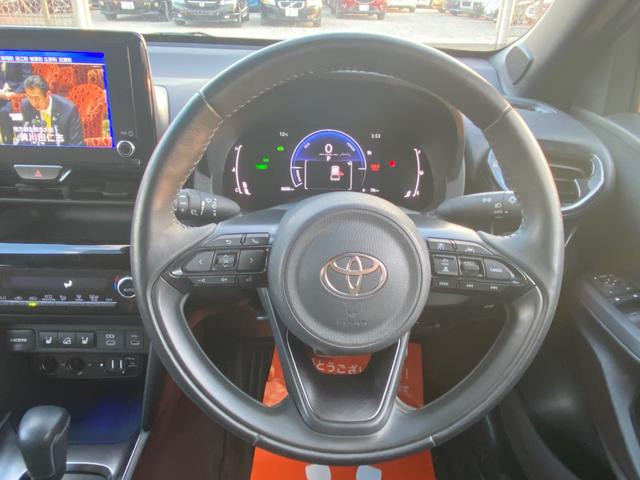 ヤリスクロス ハイブリッドＺ　ＥＴＣ　Ｂｌｕｅｔｏｏｔｈ　キーレスエントリー　スマートキー　４ＷＤ　パワーシート　シートヒーター　バックカメラ	全周囲カメラ　バックカメラ　全周囲カメラ　ＳＤナビ　ＵＳＢ入力端子（24枚目）