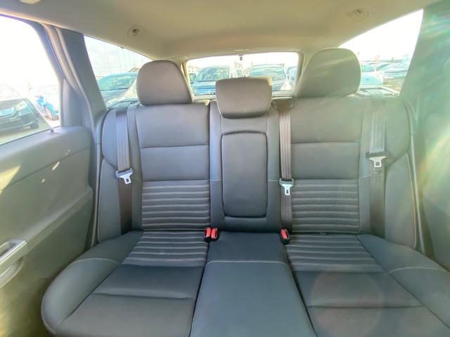 Ｖ５０ ２．４アクティブ　右ハンドル　ＣＤ　ＡＢＳ　盗難防止システム　運転席エアバッグ　助手席エアバッグ　サイドエアバッグ　エアコン　パワーステアリング　パワーウィンドウ　ＡＷ１６インチ（24枚目）