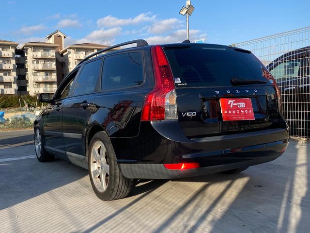 Ｖ５０ ２．４アクティブ　右ハンドル　ＣＤ　ＡＢＳ　盗難防止システム　運転席エアバッグ　助手席エアバッグ　サイドエアバッグ　エアコン　パワーステアリング　パワーウィンドウ　ＡＷ１６インチ（36枚目）