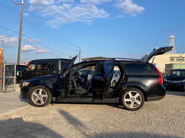 Ｖ５０ ２．４アクティブ　右ハンドル　ＣＤ　ＡＢＳ　盗難防止システム　運転席エアバッグ　助手席エアバッグ　サイドエアバッグ　エアコン　パワーステアリング　パワーウィンドウ　ＡＷ１６インチ（41枚目）