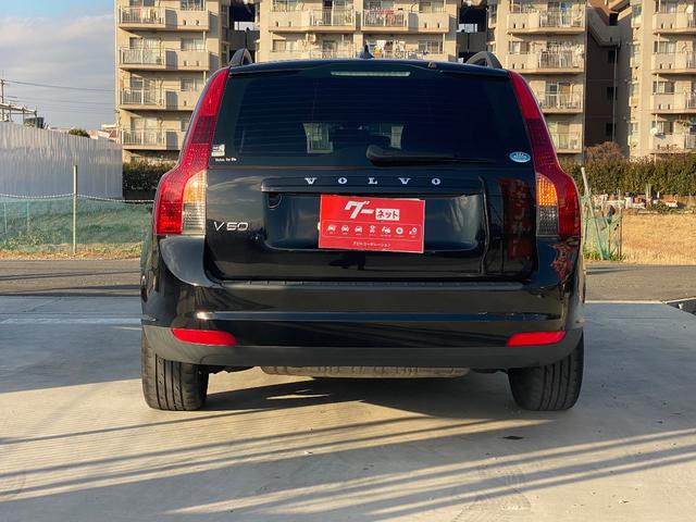 Ｖ５０ ２．４アクティブ　右ハンドル　ＣＤ　ＡＢＳ　盗難防止システム　運転席エアバッグ　助手席エアバッグ　サイドエアバッグ　エアコン　パワーステアリング　パワーウィンドウ　ＡＷ１６インチ（44枚目）