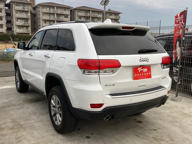 ジープ・グランドチェロキー リミテッド　ナビ　ＣＤ　４ＷＤ　盗難防止システム　ＡＢＳ　運転席エアバッグ　助手席エアバッグ　サイドエアバッグ　パワーシート　エアコン　パワーステアリング　パワーウィンドウ　ＨＩＤ　オートクルーズコントロール（37枚目）