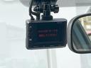 アクア Ｓ　禁煙車　アルパイン８インチナビ　バックカメラ　ｂｌｕｅｔｏｏｔｈ再生　ＥＴＣ　シートヒーター　フルセグＴＶ　ＤＶＤ再生　プライバシーガラス　ウィンカーミラー（7枚目）