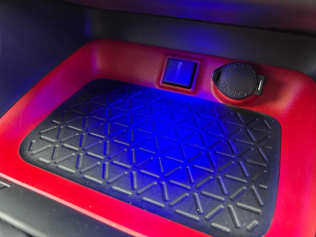 RAV4 ハイブリッドアドベンチャー オフロードパッケージII パノラミックビューモニター/デジタルインナーミラー/ラゲッジルーム/寒冷地仕様/コーナーセンサー/ブラインドスポットモニター/リアフォグランプ/合皮スポーティシート/純正ナビ/Bluetooth(10枚目)
