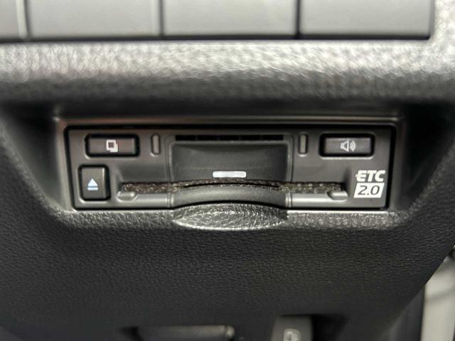 RAV4 ハイブリッドアドベンチャー オフロードパッケージII パノラミックビューモニター/デジタルインナーミラー/ラゲッジルーム/寒冷地仕様/コーナーセンサー/ブラインドスポットモニター/リアフォグランプ/合皮スポーティシート/純正ナビ/Bluetooth(17枚目)