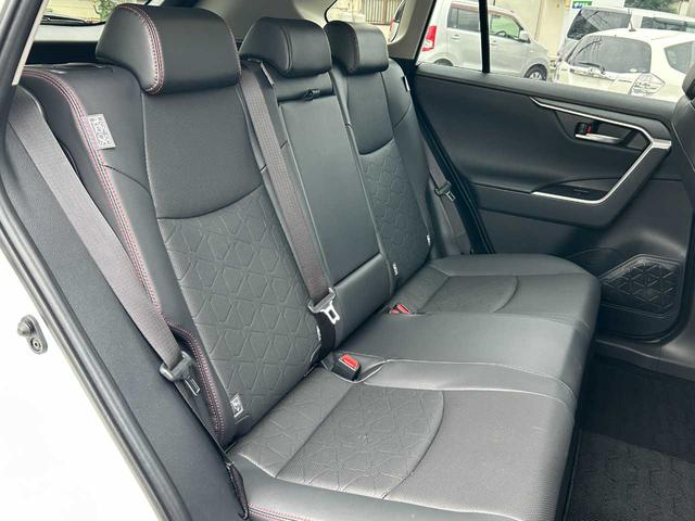 RAV4 ハイブリッドアドベンチャー オフロードパッケージII パノラミックビューモニター/デジタルインナーミラー/ラゲッジルーム/寒冷地仕様/コーナーセンサー/ブラインドスポットモニター/リアフォグランプ/合皮スポーティシート/純正ナビ/Bluetooth(27枚目)