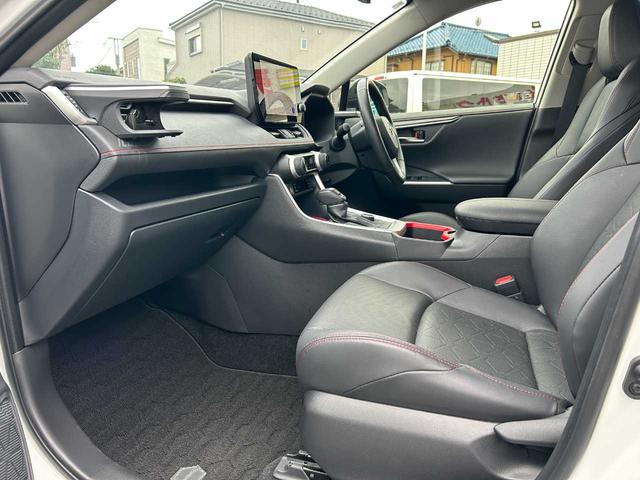 RAV4 ハイブリッドアドベンチャー オフロードパッケージII パノラミックビューモニター/デジタルインナーミラー/ラゲッジルーム/寒冷地仕様/コーナーセンサー/ブラインドスポットモニター/リアフォグランプ/合皮スポーティシート/純正ナビ/Bluetooth(28枚目)