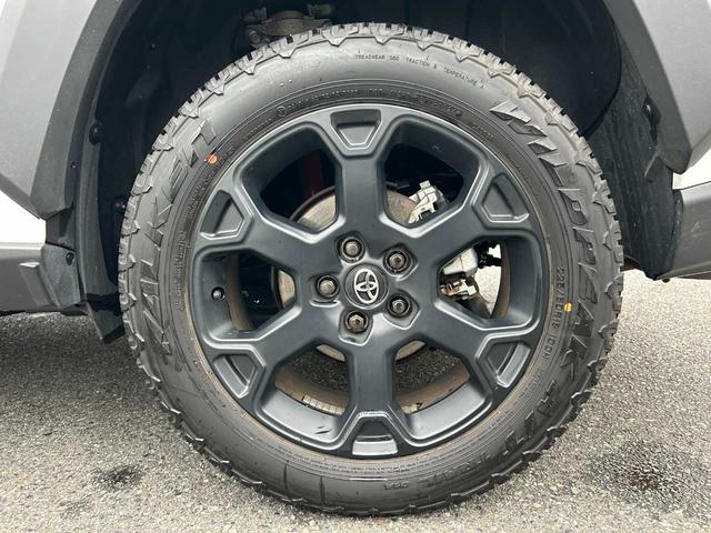 RAV4 ハイブリッドアドベンチャー オフロードパッケージII パノラミックビューモニター/デジタルインナーミラー/ラゲッジルーム/寒冷地仕様/コーナーセンサー/ブラインドスポットモニター/リアフォグランプ/合皮スポーティシート/純正ナビ/Bluetooth(47枚目)