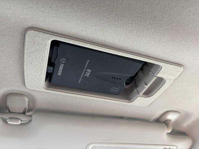 アクセラスポーツ 20Sツーリング 純正ナビ/バックモニター/フルセグ/ETC/Mモード付/パドルシフト/アクティブドライビングディスプレイ/リアビークルモニタリングシステム/クリアランスソナー/レーンキープアシスト/純正18AW(14枚目)