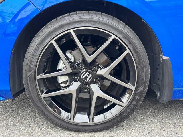 シビック ＥＸ　テールゲートスポイラー／Ｆロアスカート／無限ロア・アイライン・ドアハンドルプロテクター／６ＭＴ／ＢＯＳＥサウンド／プレミアムタイプマット／パドルライト／サイドステップガーニッシュ／純正ナビ（52枚目）