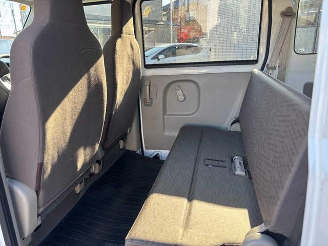 スクラム ＰＡ　５ＭＴ／４ＷＤ／ＥＴＣ／社外１２ＡＷ／横滑り防止／寒冷地仕様／両側スライドドア／エアコン／車両取説／保証書（17枚目）