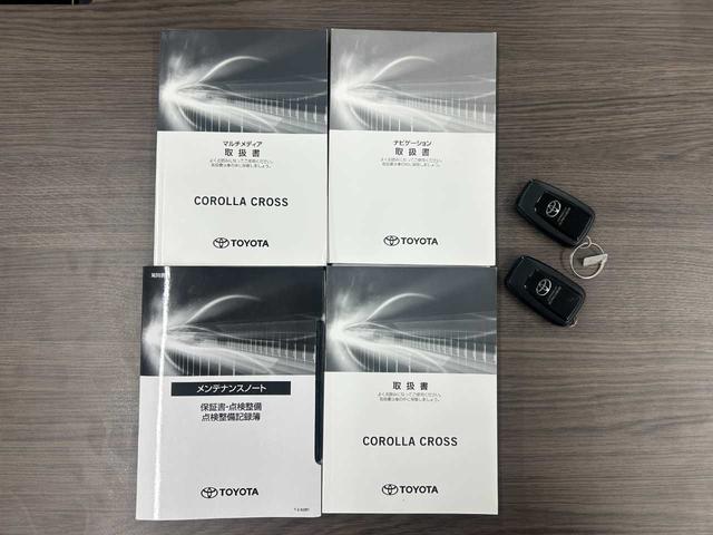 カローラクロス Ｓ　ＢＳＭ／純正９インチナビ／パノラミックビューモニター／フルセグ／ＡＣＣ／Ｔ－Ｃｏｎｎｅｃｔ／クリアランスソナー／衝突被害軽減／レーンキープ／横滑り防止／純正１７ＡＷ／ＥＴＣ２．０／前後ドラレコ／ＥＴＣ（2枚目）