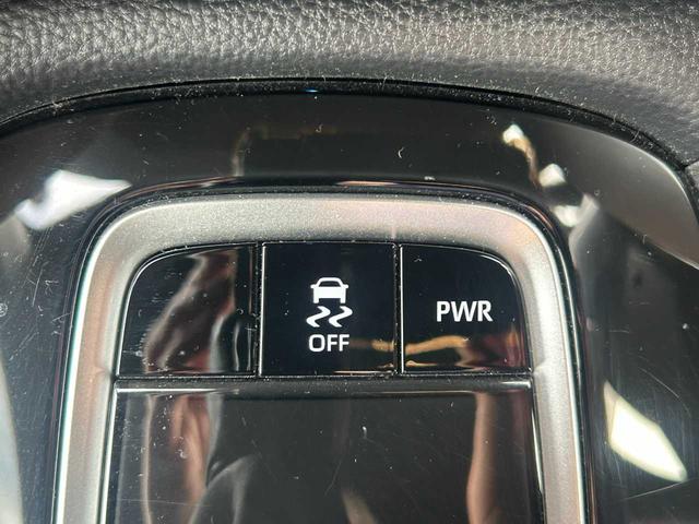 カローラクロス Ｓ　ＢＳＭ／純正９インチナビ／パノラミックビューモニター／フルセグ／ＡＣＣ／Ｔ－Ｃｏｎｎｅｃｔ／クリアランスソナー／衝突被害軽減／レーンキープ／横滑り防止／純正１７ＡＷ／ＥＴＣ２．０／前後ドラレコ／ＥＴＣ（11枚目）