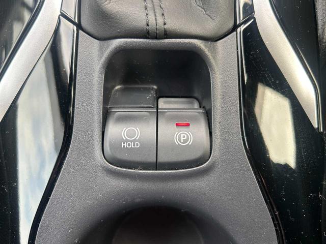 カローラクロス Ｓ　ＢＳＭ／純正９インチナビ／パノラミックビューモニター／フルセグ／ＡＣＣ／Ｔ－Ｃｏｎｎｅｃｔ／クリアランスソナー／衝突被害軽減／レーンキープ／横滑り防止／純正１７ＡＷ／ＥＴＣ２．０／前後ドラレコ／ＥＴＣ（12枚目）