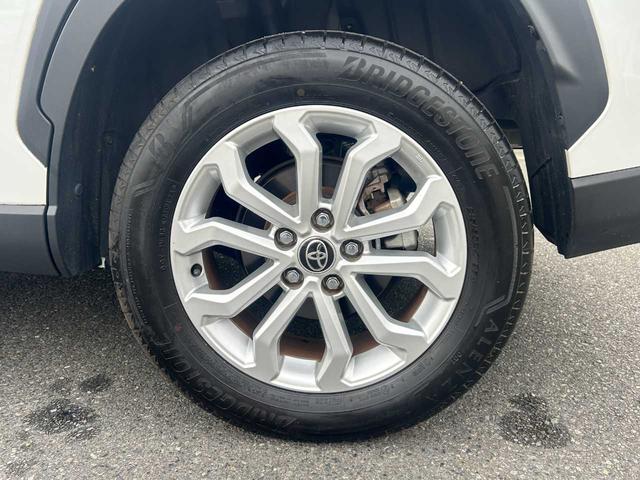 カローラクロス Ｓ　ＢＳＭ／純正９インチナビ／パノラミックビューモニター／フルセグ／ＡＣＣ／Ｔ－Ｃｏｎｎｅｃｔ／クリアランスソナー／衝突被害軽減／レーンキープ／横滑り防止／純正１７ＡＷ／ＥＴＣ２．０／前後ドラレコ／ＥＴＣ（42枚目）