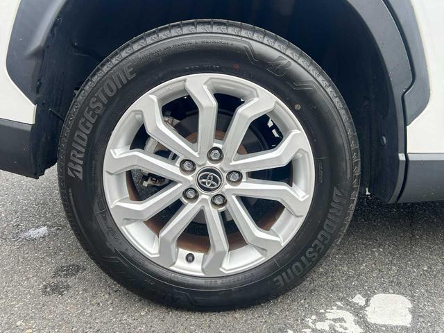 カローラクロス Ｓ　ＢＳＭ／純正９インチナビ／パノラミックビューモニター／フルセグ／ＡＣＣ／Ｔ－Ｃｏｎｎｅｃｔ／クリアランスソナー／衝突被害軽減／レーンキープ／横滑り防止／純正１７ＡＷ／ＥＴＣ２．０／前後ドラレコ／ＥＴＣ（43枚目）