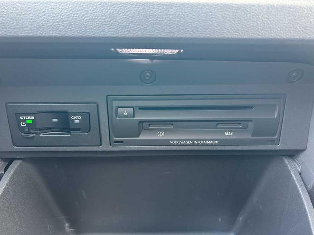 Ｔ－クロス ＴＳＩ　１ｓｔプラス　純正ナビ／ＡｐｐｌｅＣａｒＰｌａｙ／クリアランスソナー／バックカメラ／クルコン／衝突軽減／レーンキープ／横滑防止／置くだけ充電／Ｐアシスト／ＢＳＭ／前後ドラレコ／フルセグ／ＥＴＣ２．０／スマートキー（11枚目）