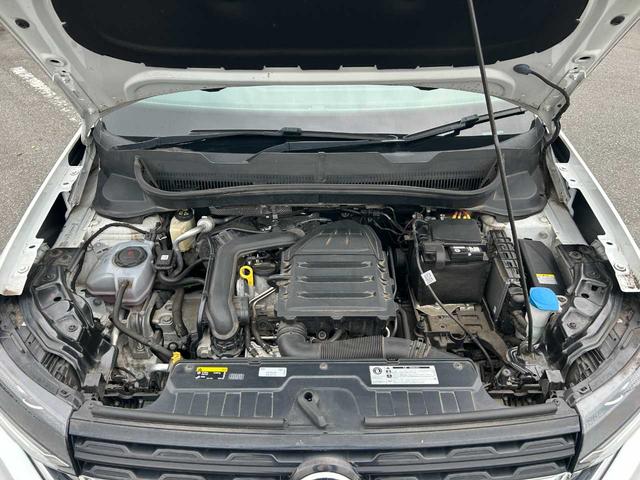 Ｔ－クロス ＴＳＩ　１ｓｔプラス　純正ナビ／ＡｐｐｌｅＣａｒＰｌａｙ／クリアランスソナー／バックカメラ／クルコン／衝突軽減／レーンキープ／横滑防止／置くだけ充電／Ｐアシスト／ＢＳＭ／前後ドラレコ／フルセグ／ＥＴＣ２．０／スマートキー（38枚目）