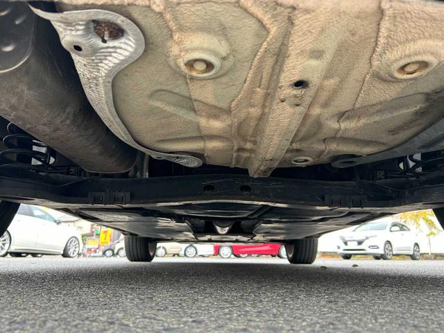 Ｔ－クロス ＴＳＩ　１ｓｔプラス　純正ナビ／ＡｐｐｌｅＣａｒＰｌａｙ／クリアランスソナー／バックカメラ／クルコン／衝突軽減／レーンキープ／横滑防止／置くだけ充電／Ｐアシスト／ＢＳＭ／前後ドラレコ／フルセグ／ＥＴＣ２．０／スマートキー（39枚目）